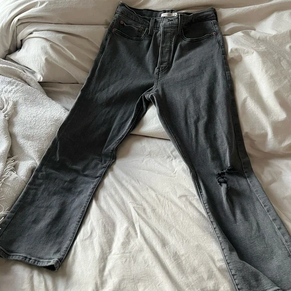 Levi's Wedgie Straight Ankle Jeans - Picture 3 of 8